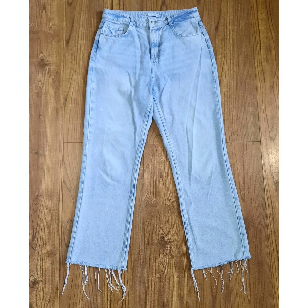 ZARA Z1975 High Rise Straight Leg Denim Jeans Light Wash Blue Raw Hem Sz 8